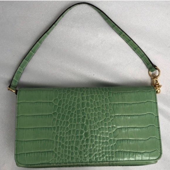 kate spade Handbags - Kate Spade green apple faux croc clutch wristlet